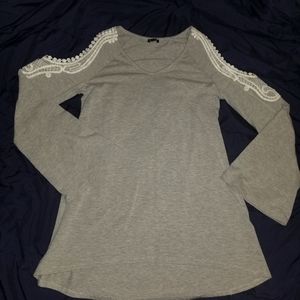 Cute exposed shoulder top